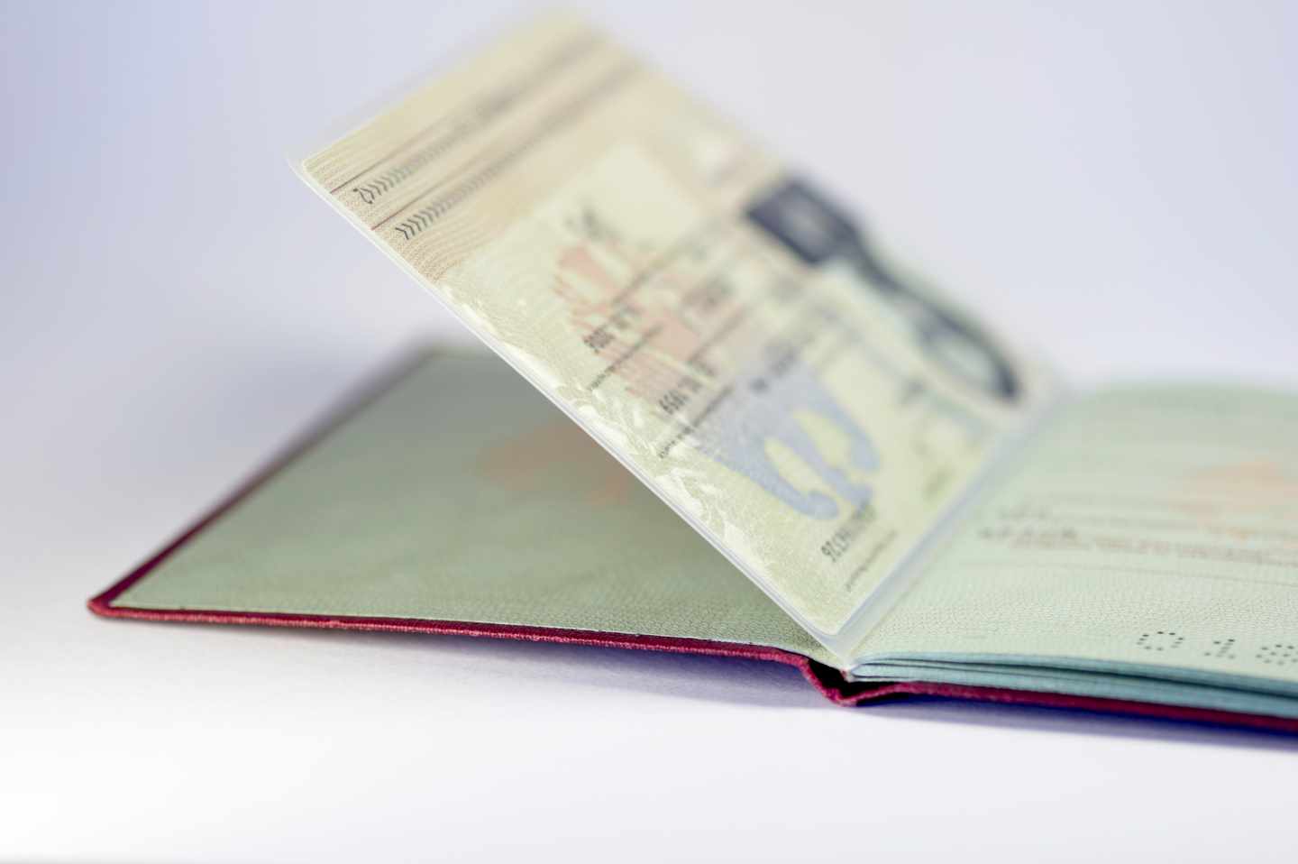 deutscher-pass-g-92069414.jpg