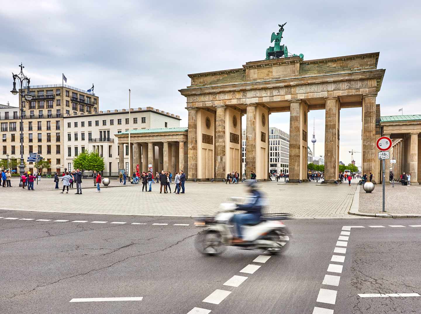 Deutschland_Berlin_Bradenburger_Tor_g_954808926.jpg