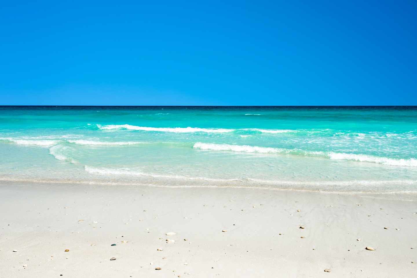 vae-abu-dhabi-saadiyat-beach-g-956449844.jpg
