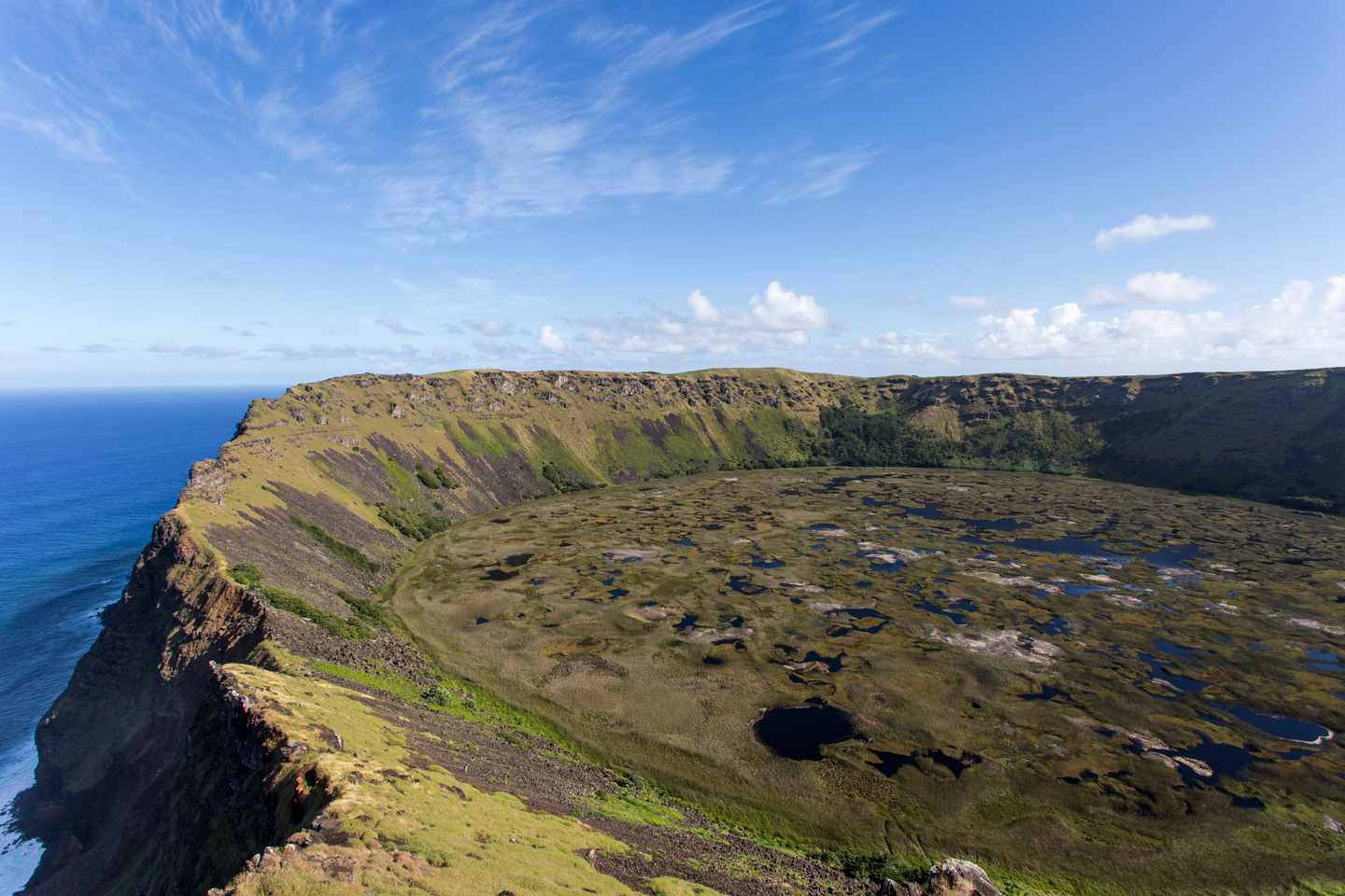 chile-osterinsel-rano-kau-vulkan-t-816755656.jpg