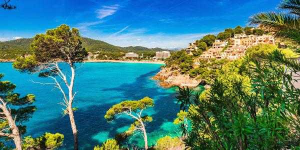 Canyamel_Bucht_Strand_GettyImages-951023314.jpg