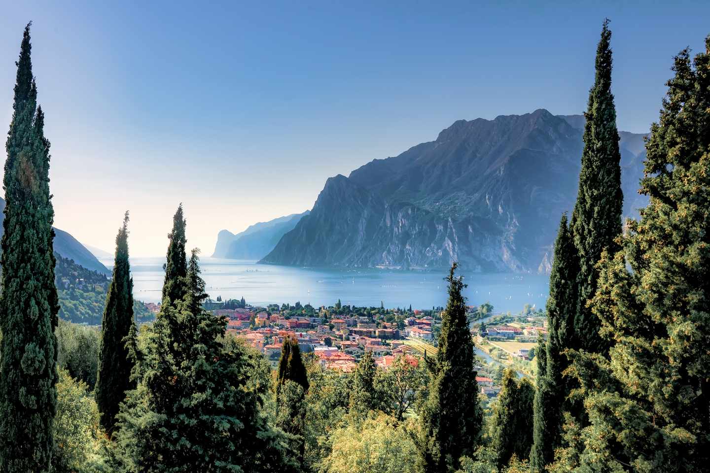 italien-gardasee-torbole-g-1186543775.jpg