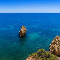 algarve-marinha-felsen-im-meer-g-1146675370.jpg