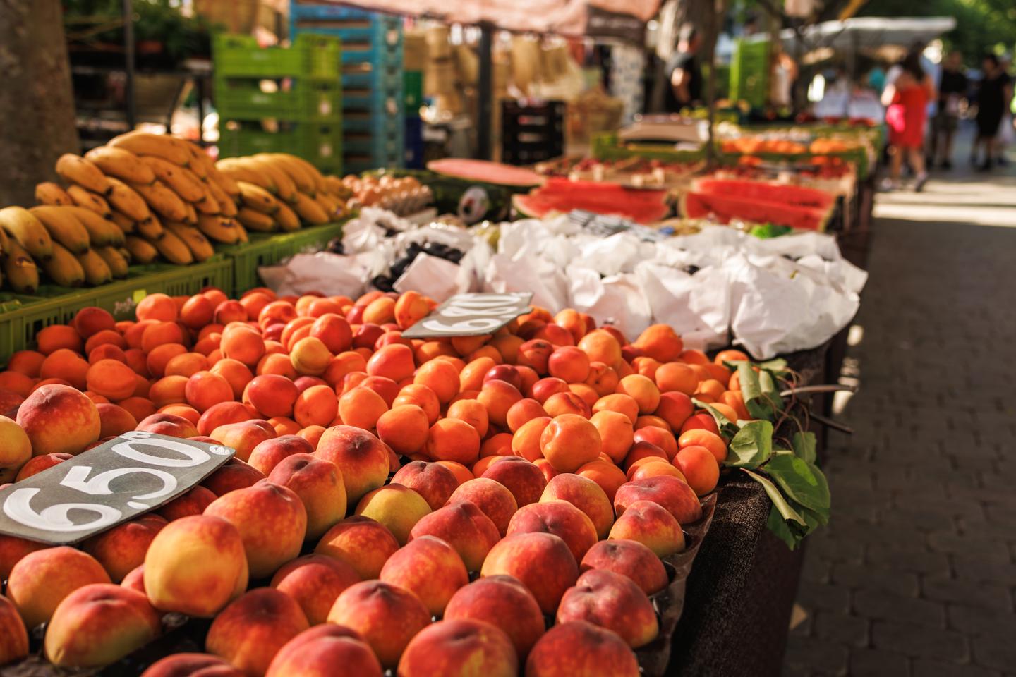 blt50a98c4010f3859d-spanien-mallorca-obststand-auf-dem-markt-von-alcudia-g-1489467422.jpg spanien-mallorca-obststand-auf-dem-markt-von-alcudia-g-1489467422.jpg