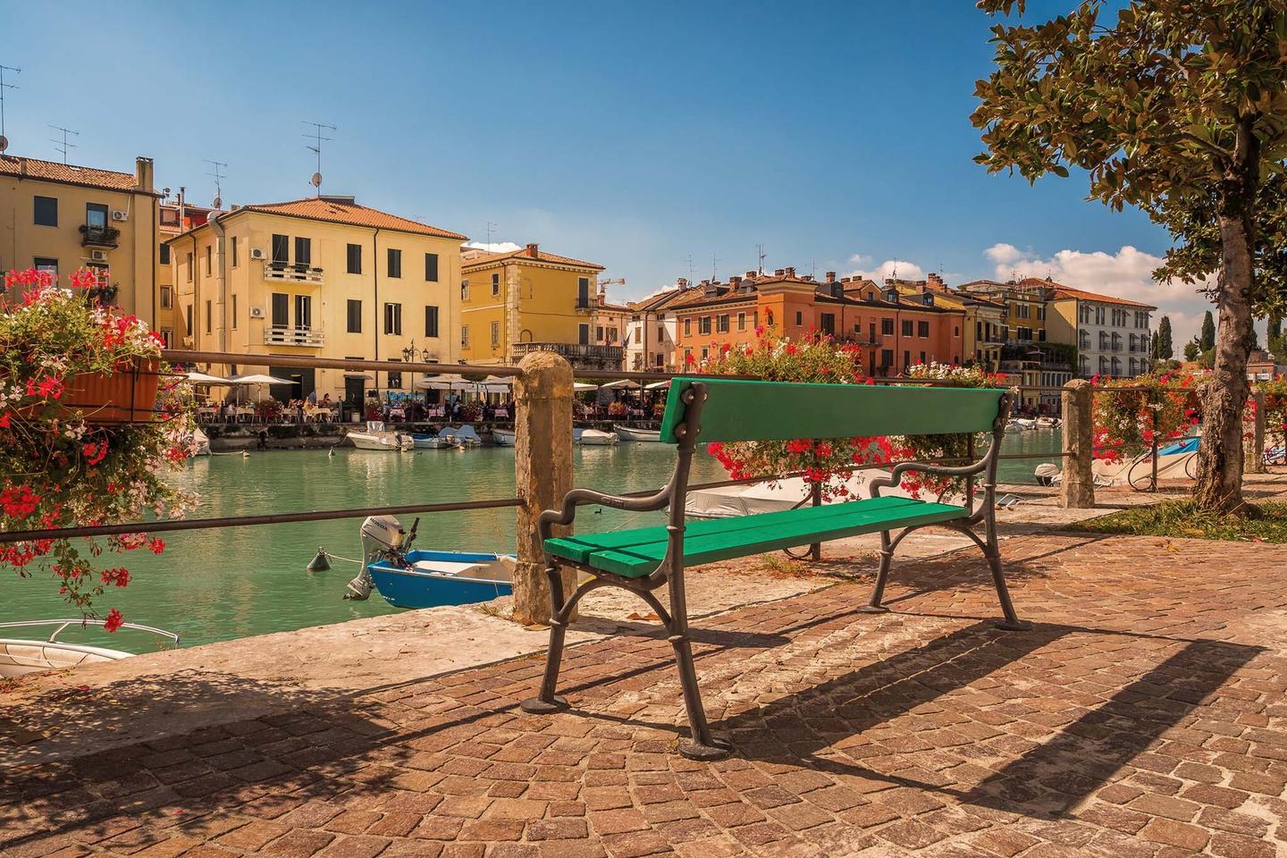 italien-sonnige-promenade-am-gardasee-g-1347063472.jpg