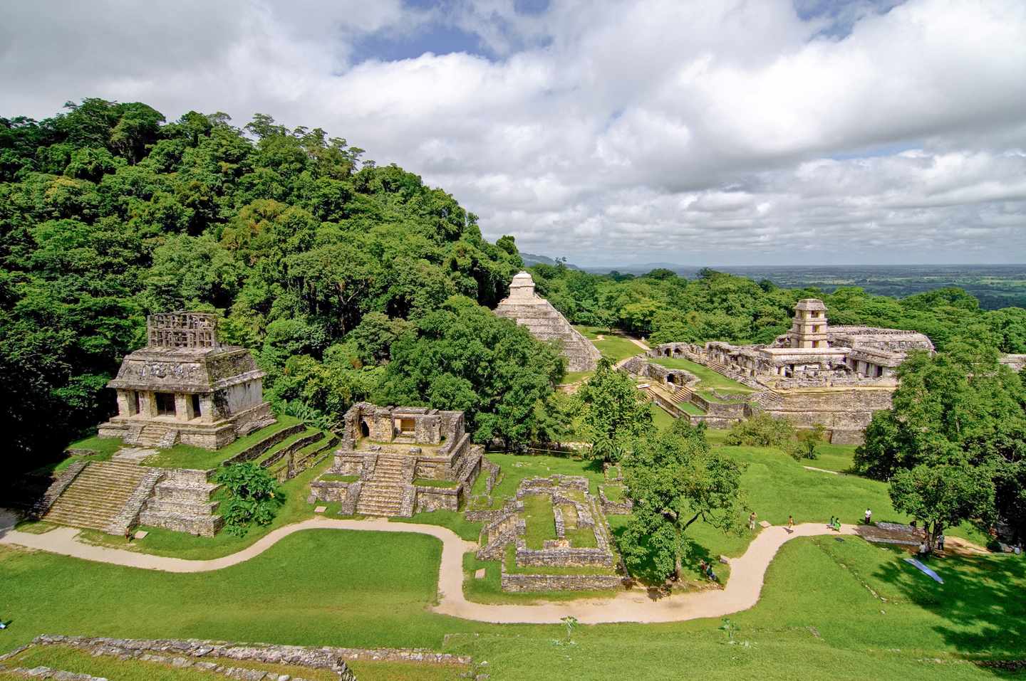 mexiko-palenque-maya-ruinen-g-513290007.jpg