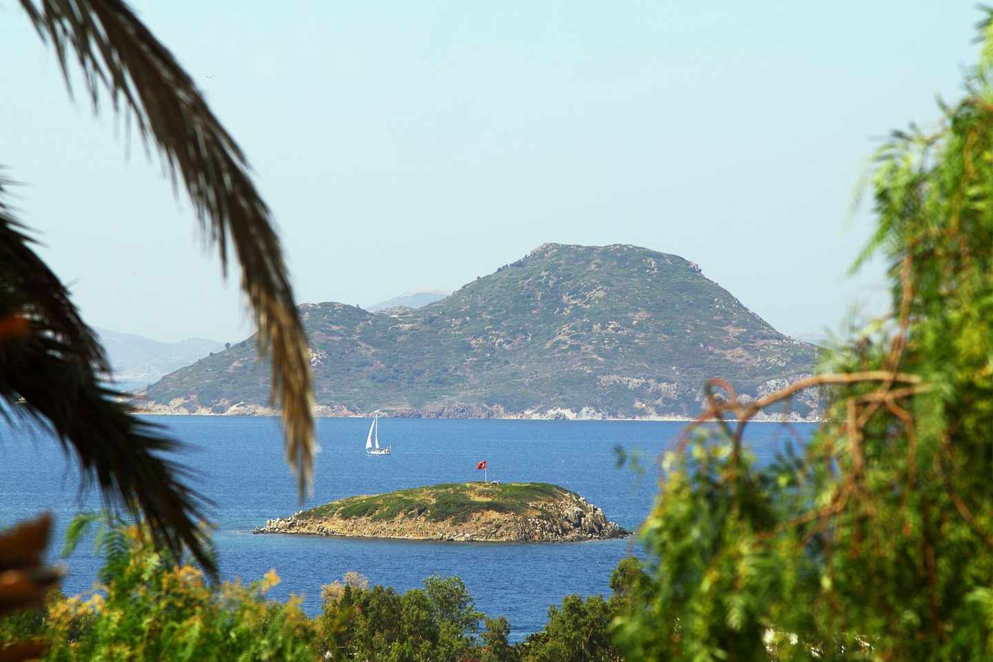 tuerkei-bodrum-strand-von-peksimet-g-857064164.jpg