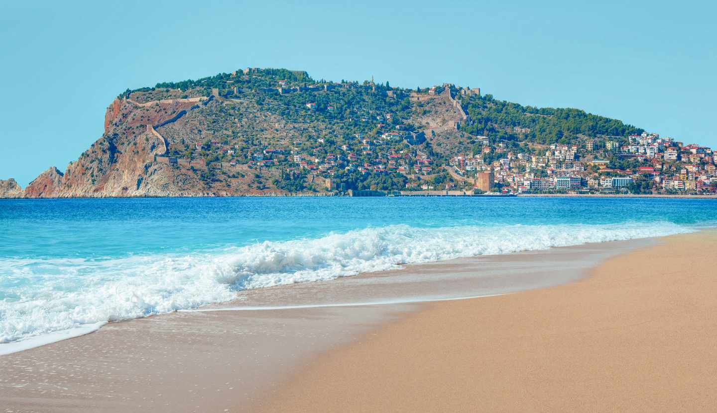 tuerkei-alanya-landschaft-mit-yachthafen-und-kizil-kule-g-1618214631_bearbeitet.jpg