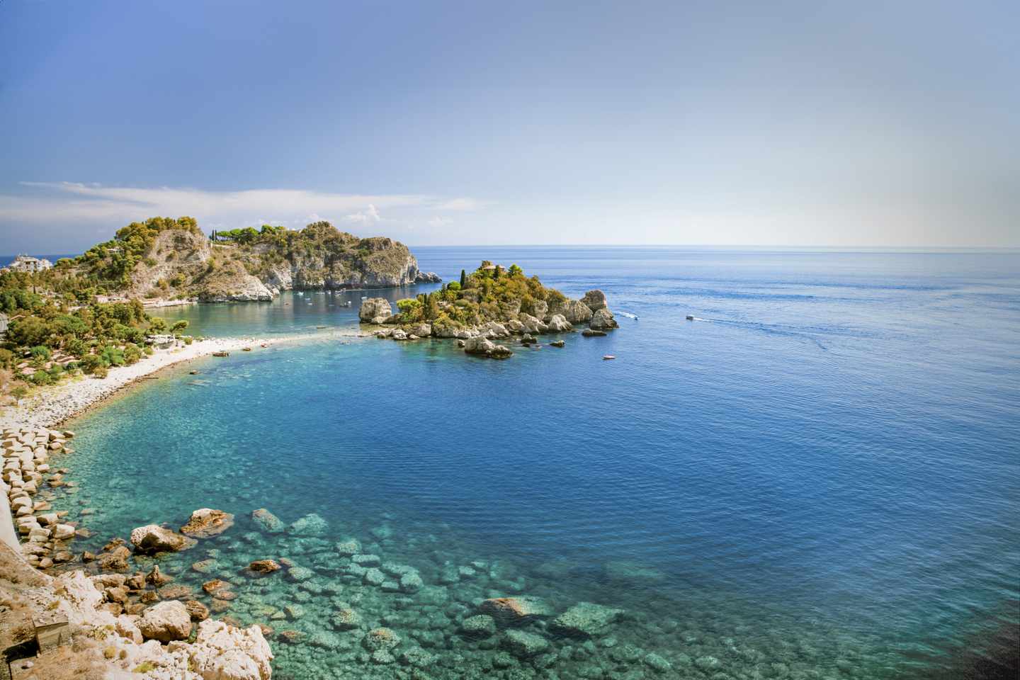 italien-sizilien-isola-bella-taormina-g-530557667.jpg