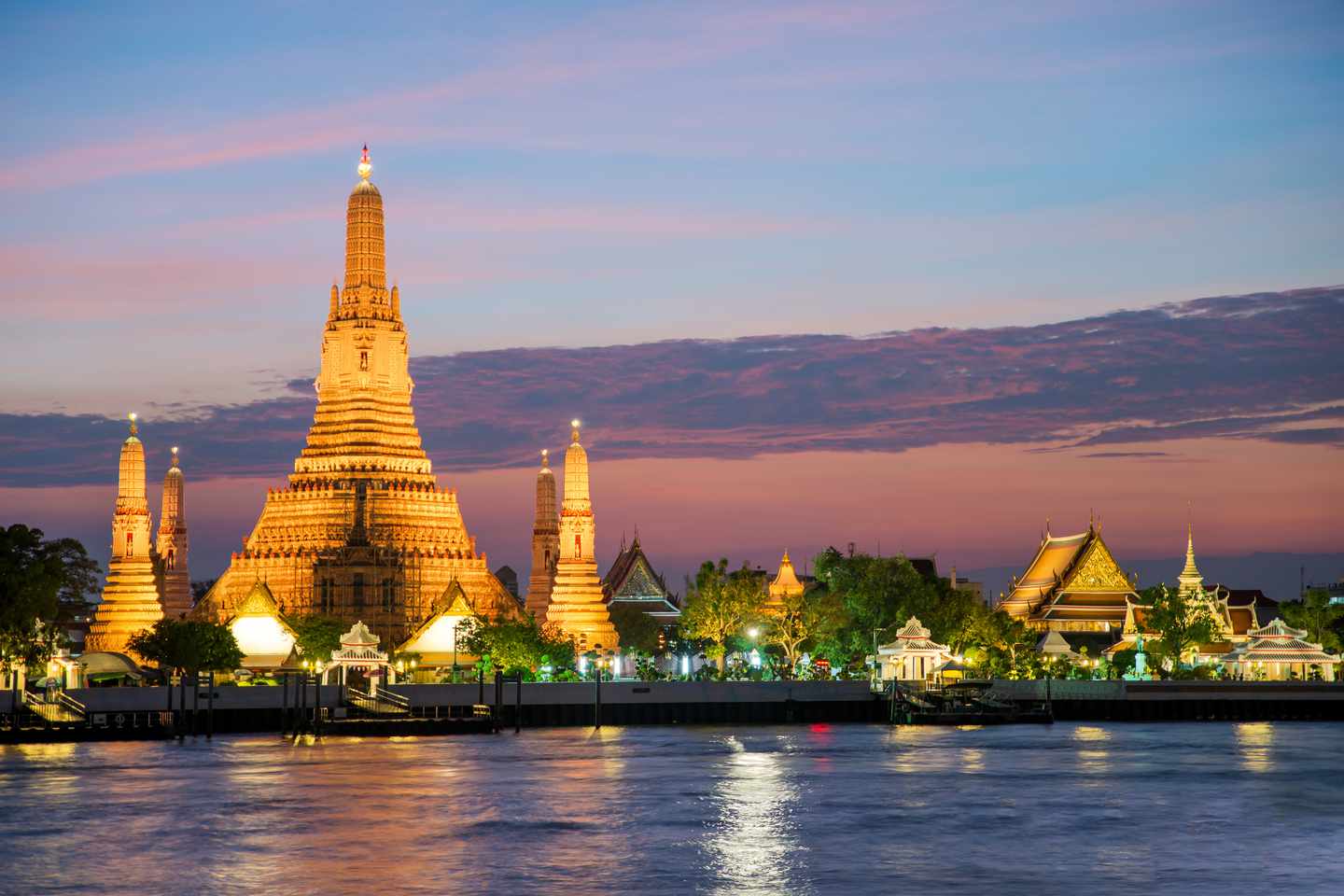 thailand-bangkok-wat-arun-tempel-t-506442132.jpg