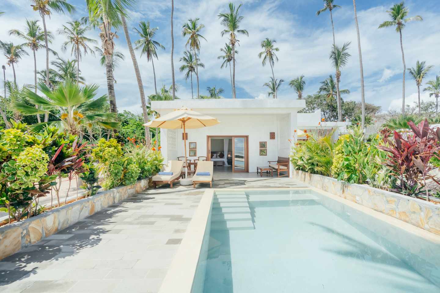tanzania-sansibar-diamonds-mapenzi-beach-19122-sea-front-beach-villa-with-pool-c10-KE009771-HDR.jpg