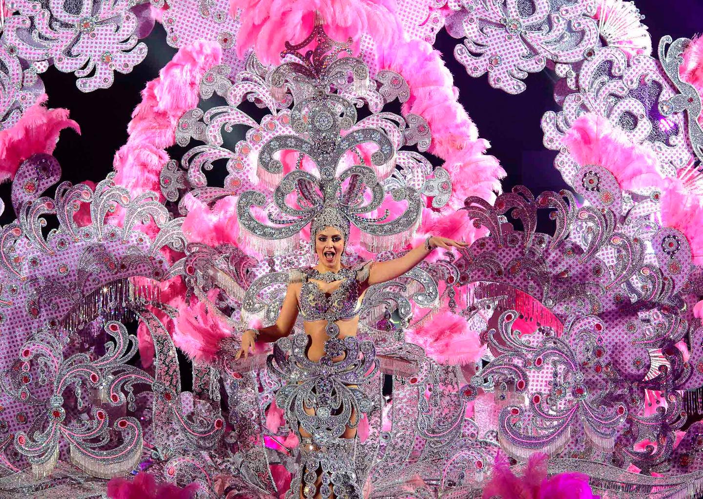 bltd360631188f5f59f-spanien-teneriffa-karneval-gala-festkoenigin.jpg spanien-teneriffa-karneval-gala-festkoenigin.jpg