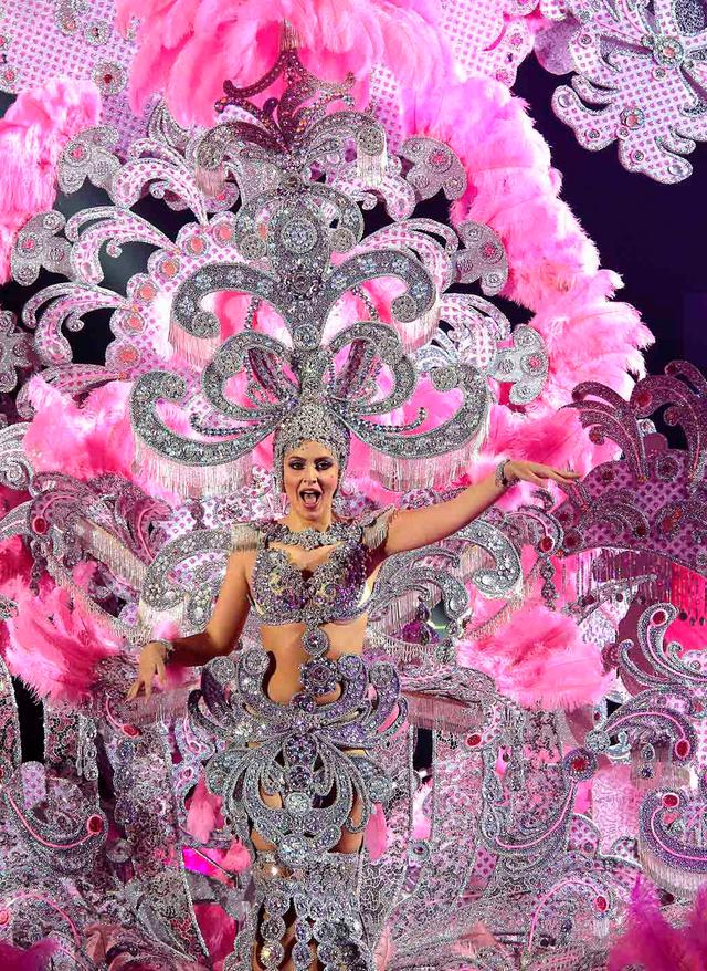 Top-Reiseziele zu Karneval spanien-teneriffa-karneval-gala-festkoenigin.jpg