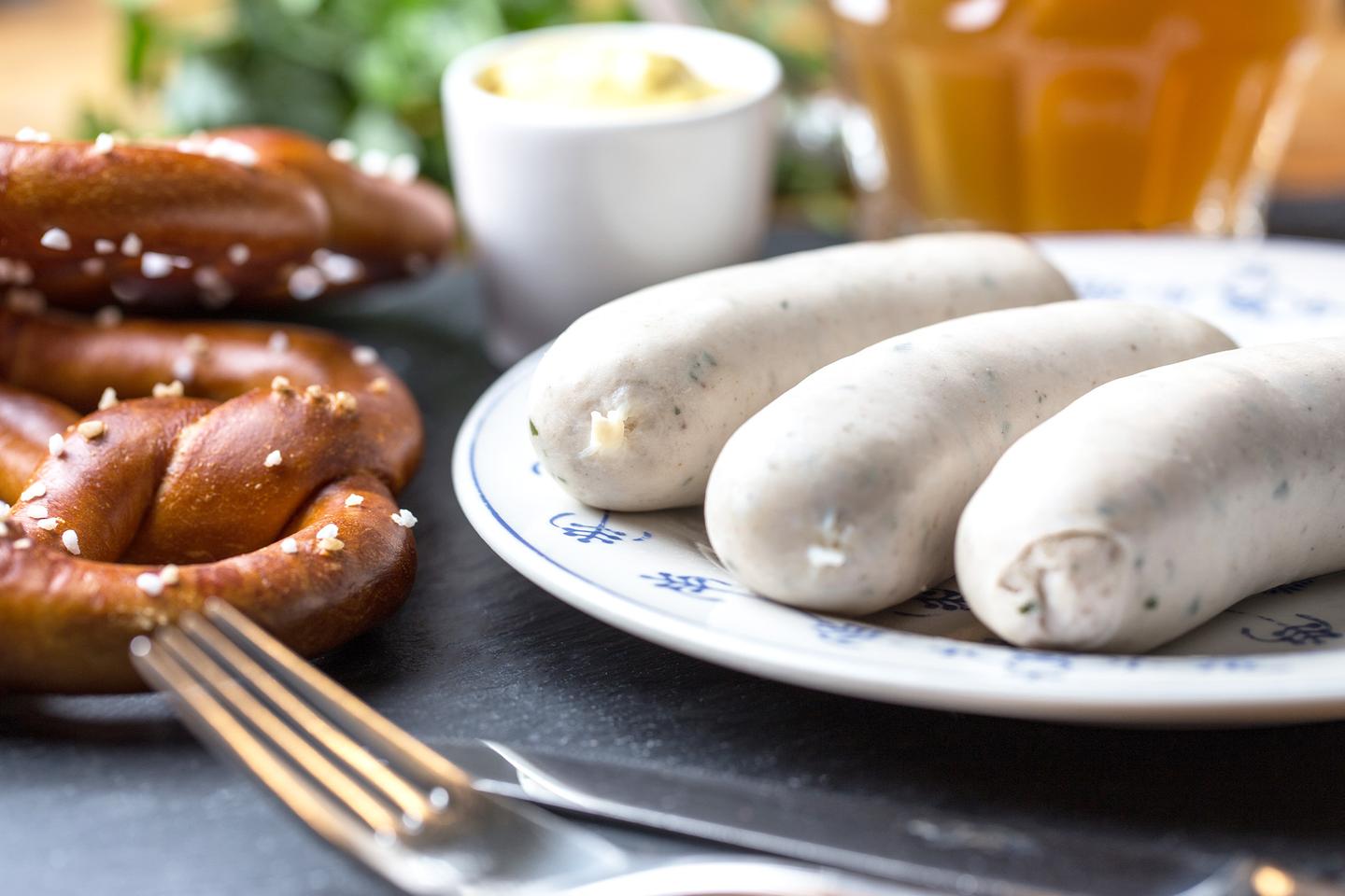 Bayerische Weißwürste mit Brezeln
