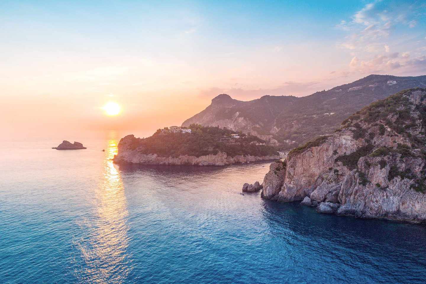 griechenland-korfu-paleokastritsa-bay-g-1041323616.jpg