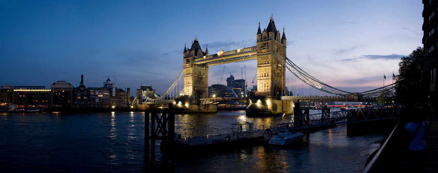 london-tower-bridge-t-116965046.jpg