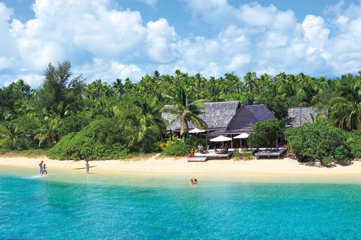 tonga-strand-MA47023.jpg