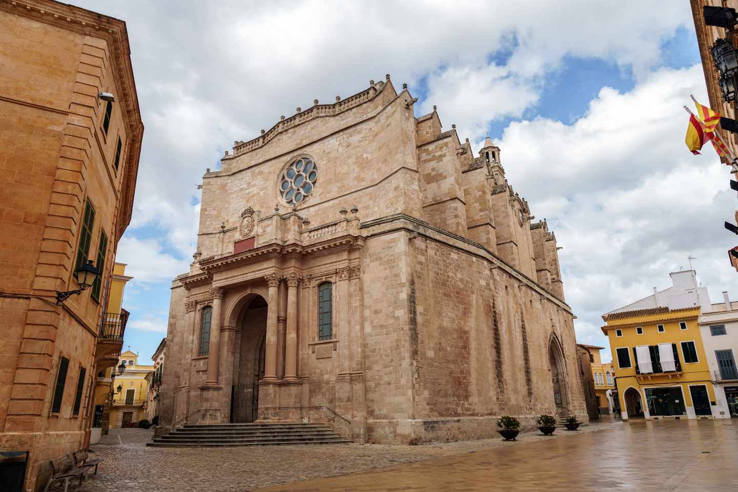 spanien-balearen-menorca-ciutadella-g-1278235672.jpg