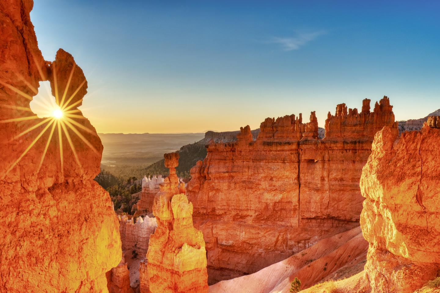blt52c773a6275b5cad-usa-utah-bryce-canyon-national-park-thors-hammer-bei-sonnenaufgang-g-1281332119.jpg usa-utah-bryce-canyon-national-park-thors-hammer-bei-sonnenaufgang-g-1281332119.jpg