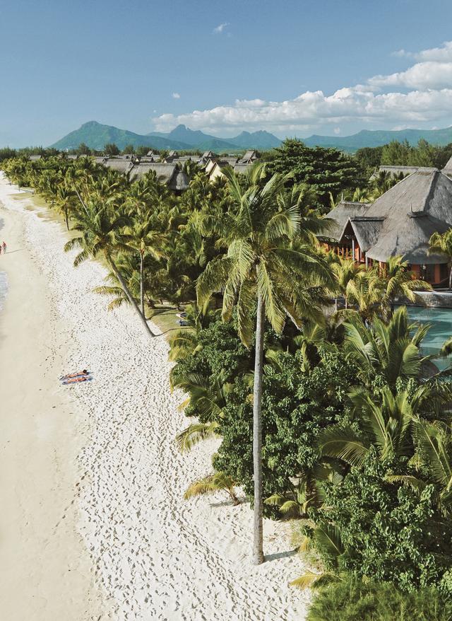 Hochzeitsreise Mauritius mauritius-le-morne-dinarobin-beachcomber-hotel-golf-spa-strand-cmi-der0967164-2.jpg