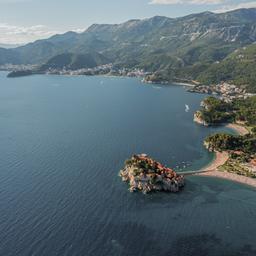 montenegro-blaues-meer-von-oben-kueste-g-1432193851_bearbeitet.jpg