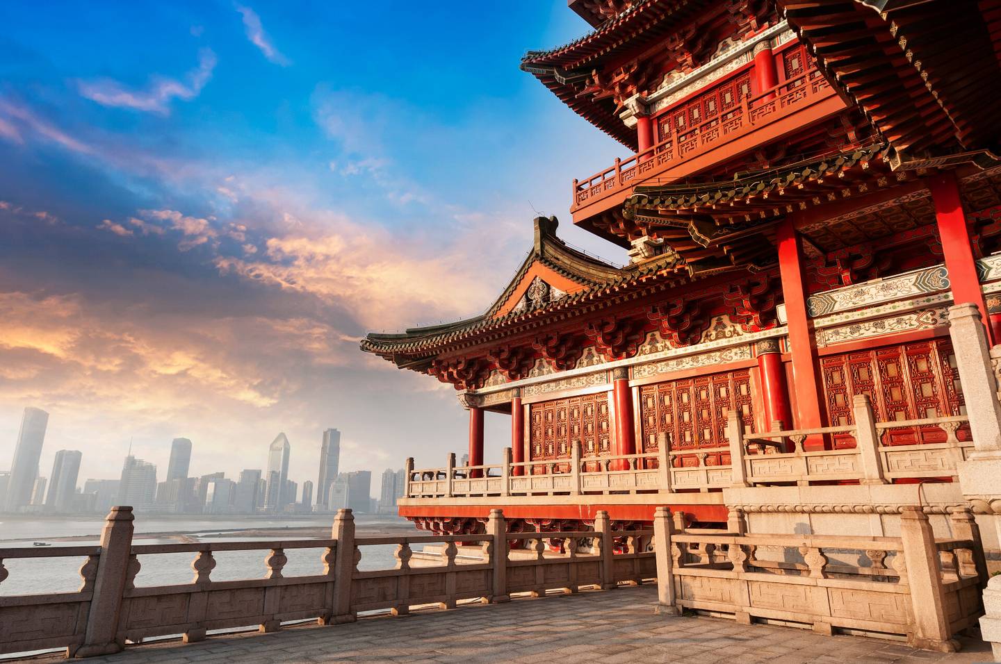 blt4ac9c07af46a0a36-china-tempel-vor-skyline-klein-g-491990549.jpg china-tempel-vor-skyline-klein-g-491990549.jpg
