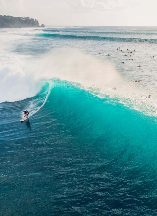 Surfen auf Hawaii usa-hawaii-surfer-im-meer-g-1314365109.jpg