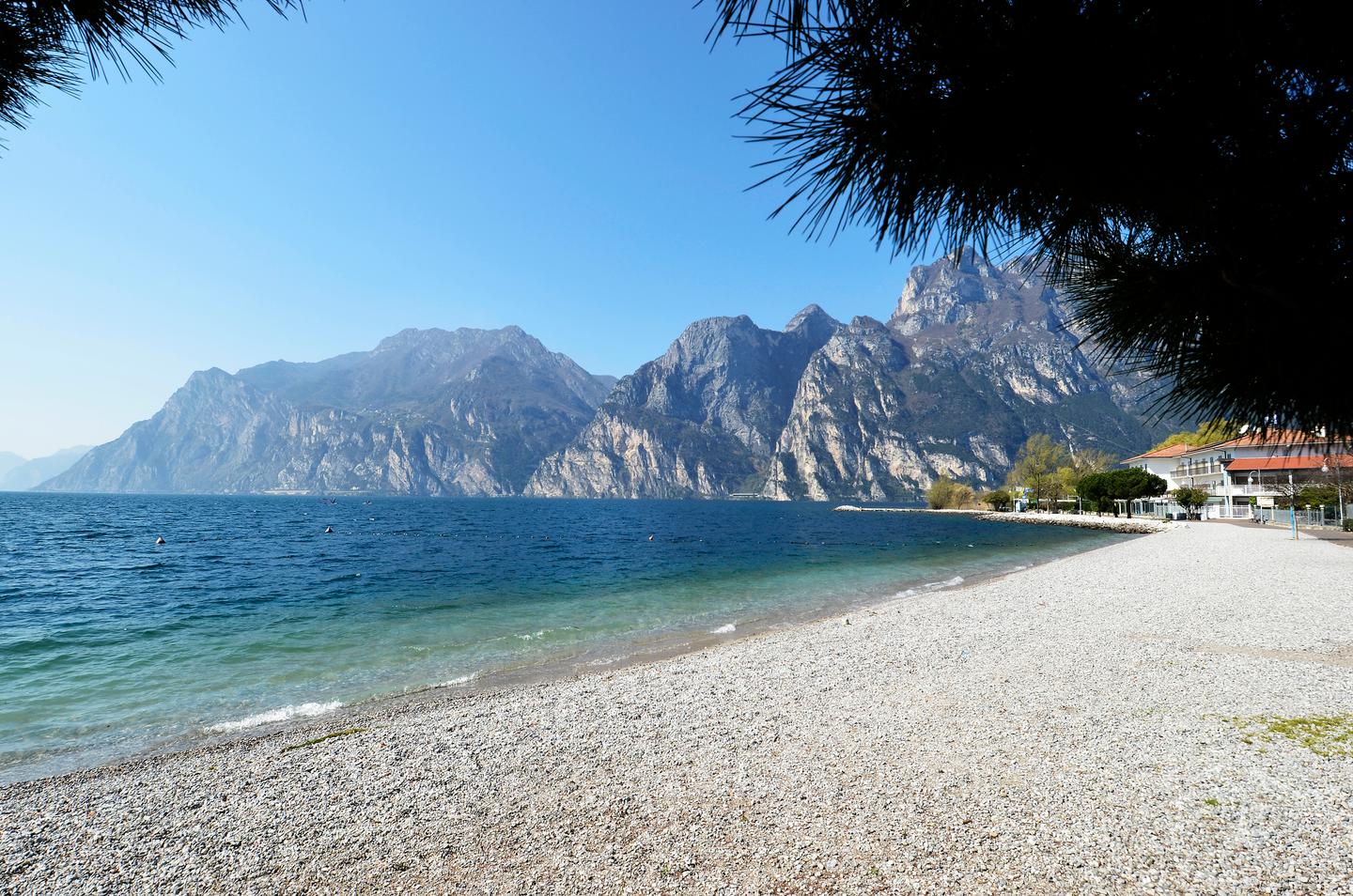 strandhotel-gardasee-g-668952180.jpg
