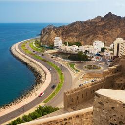 oman-muscat-uferstraße-klein-g-1130116323.jpg