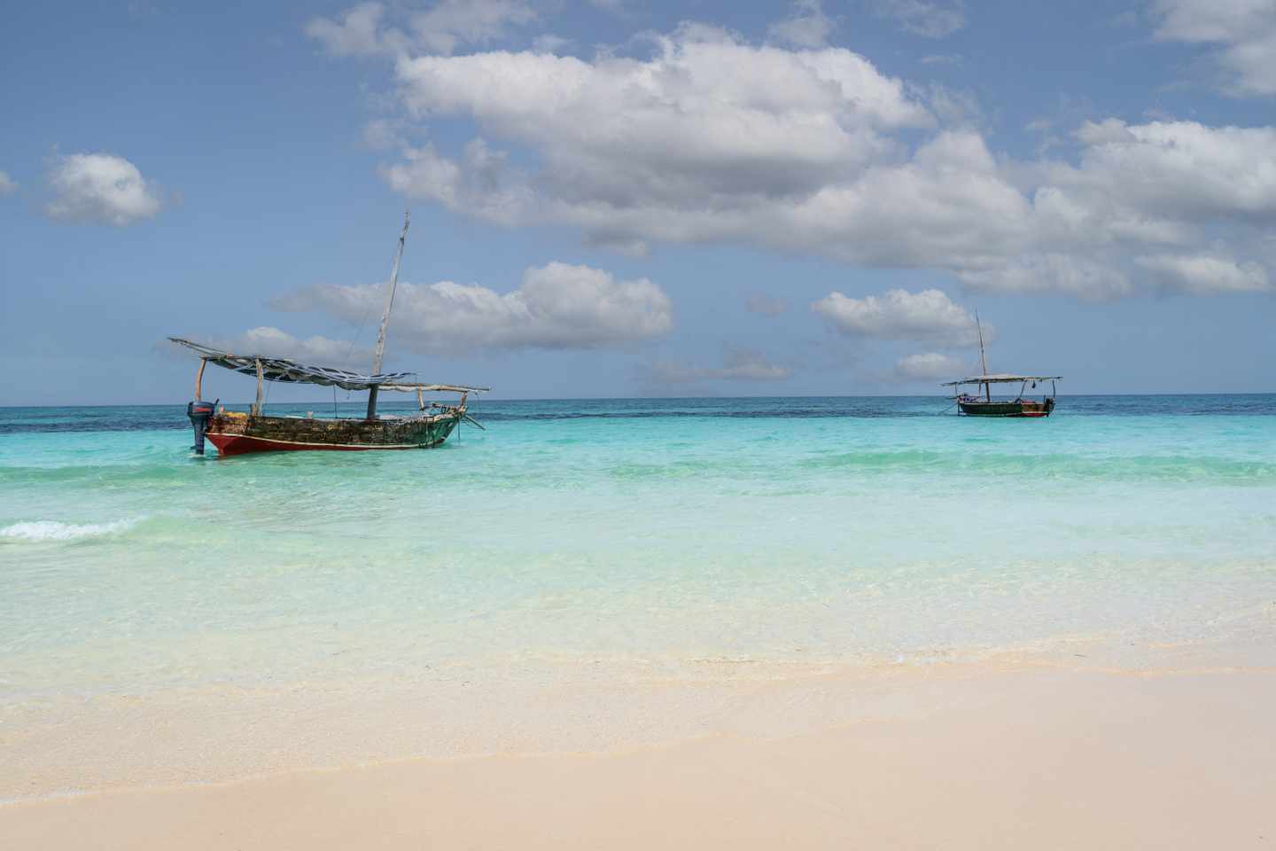 afrika-tansania-sansibar-strand-g-498337732.jpg