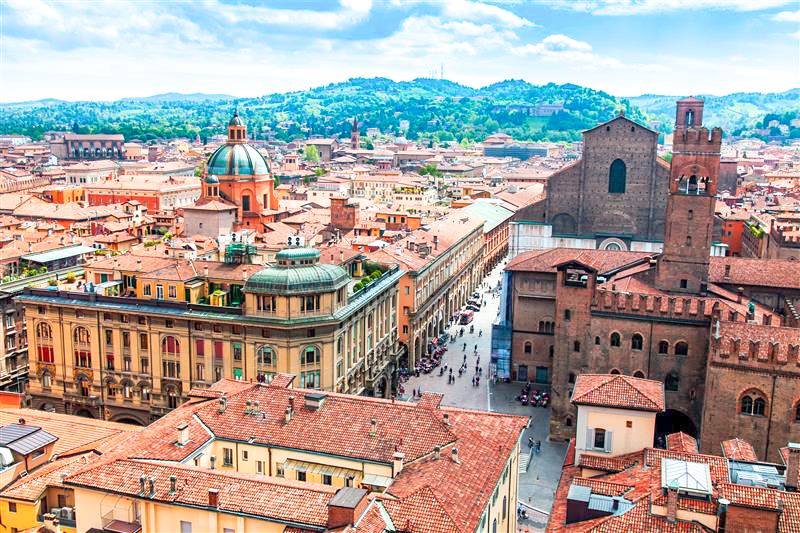 blta29399f2c182aed2-italien-emilia-romagna-bologna-altstadt-daecher-tu_rme-und-huegelblick-a-88455232.jpg italien-emilia-romagna-bologna-altstadt-daecher-türme-und-huegelblick-a-88455232.jpg