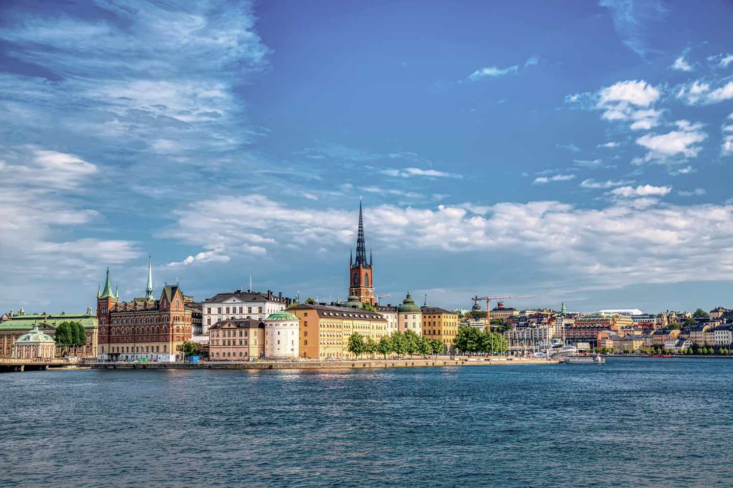 schweden-stockholm-gamla-stan-wasserseite-g-1144549860.jpg