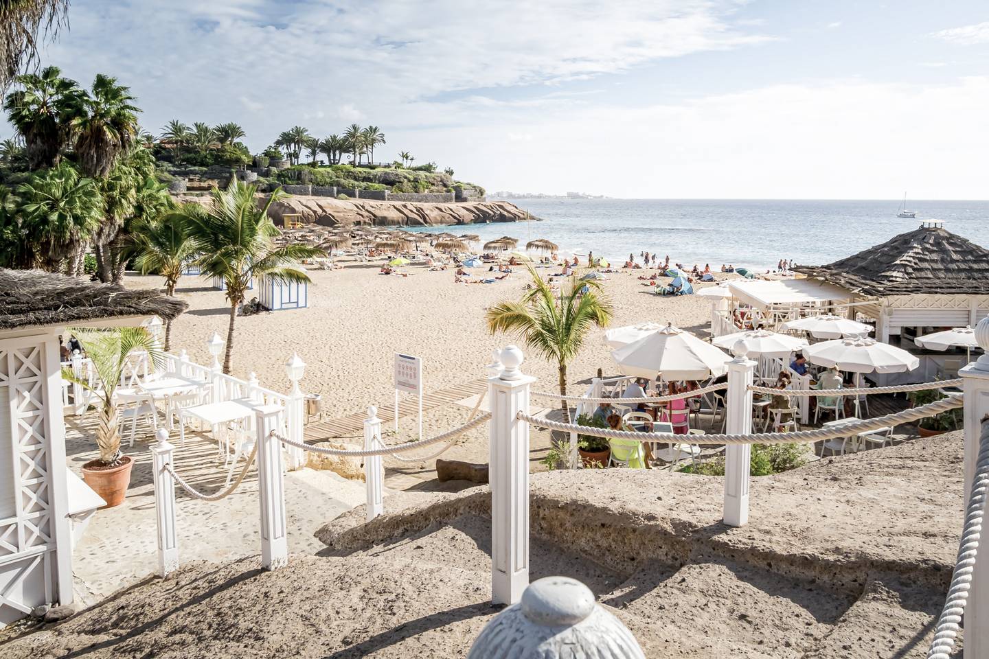 blt62b7dd8a0fa28c4c-spanien-teneriffa-costa-adeje-strand-duque-mit-palmen-g-1484208125_bearbeitet.jpg spanien-teneriffa-costa-adeje-strand-duque-mit-palmen-g-1484208125_bearbeitet.jpg
