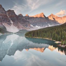Nordamerika-Kanada-Moraine-Lake-Banff-National-Park-g-471931715.jpg