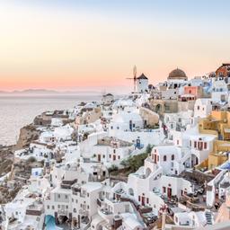 griechenland-santorini-oia-g-1460321395.jpg