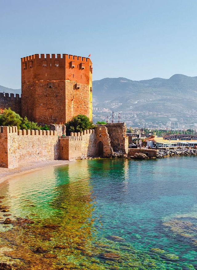 Alanya Sehenswürdigkeiten tuerkei-alanya-sehenswuerdigkeit-teilstueck-eines-alten-schlosses-g-821804760.jpg