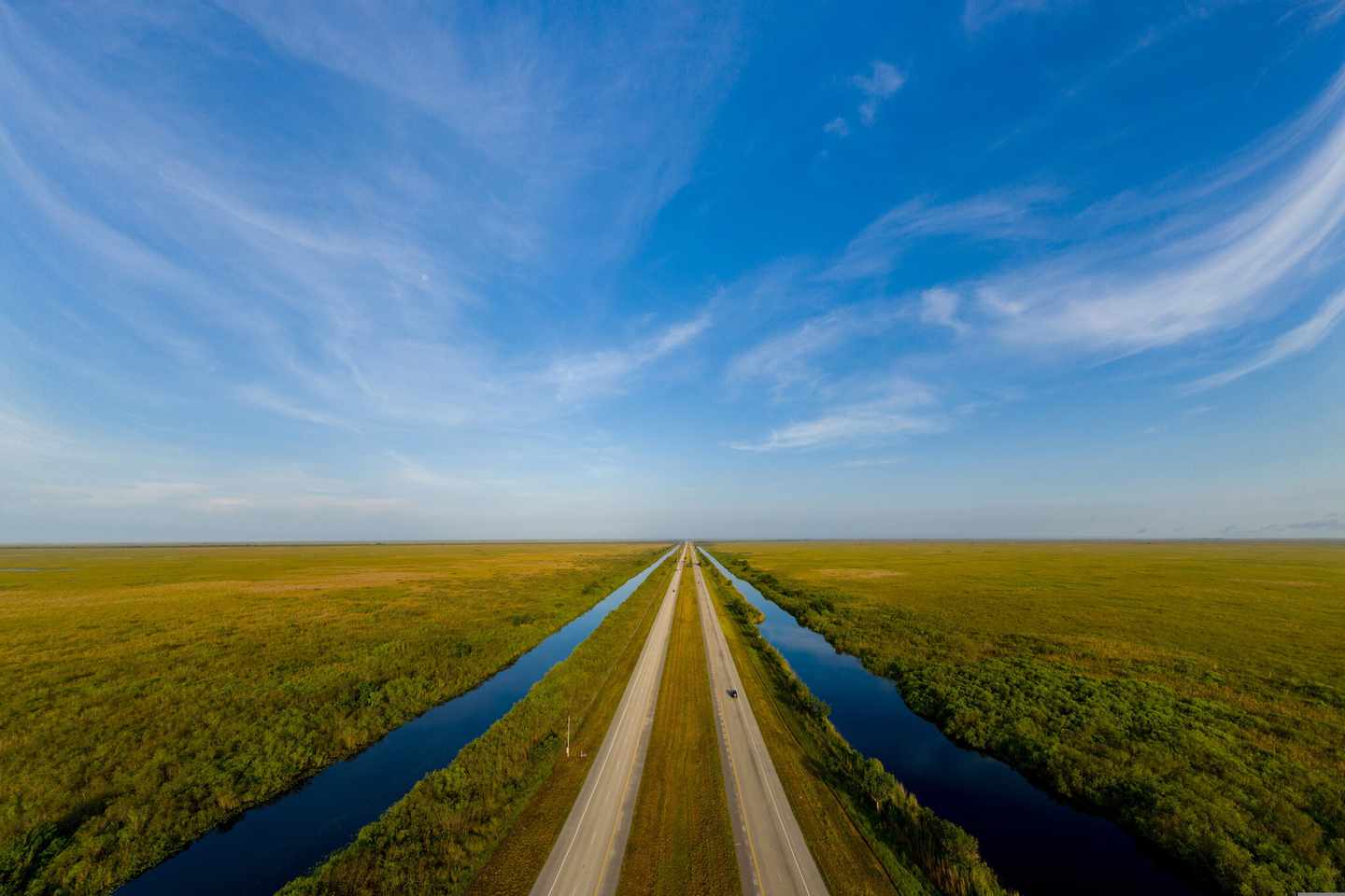 usa-florida-everglades-autospuren-durch-die-naturlandschaft-g-1255468313.jpg