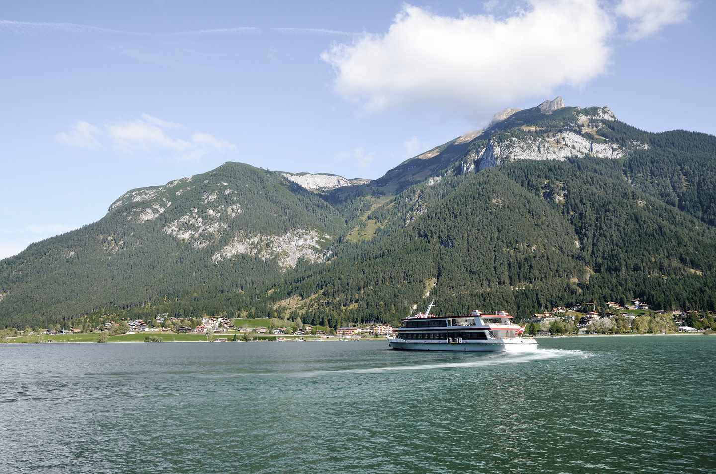Oesterreich-Tirol-Achensee-Plesure-Boot-g-1224841223_bearbeitet.jpg