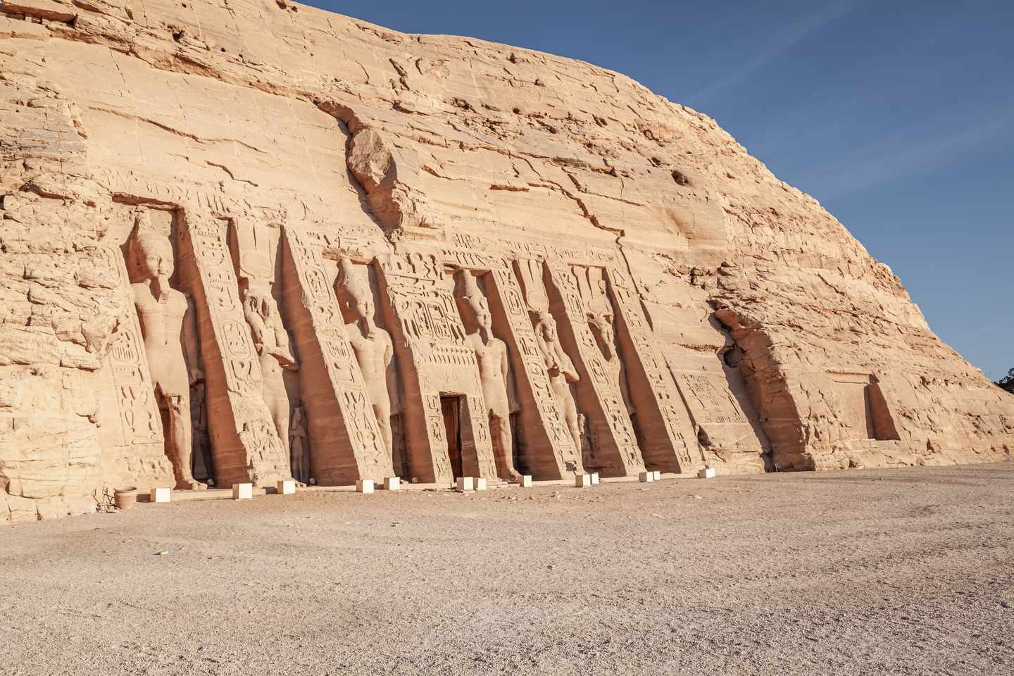 aegypten-luxor-tempel-nefertari-g1388493312.jpg