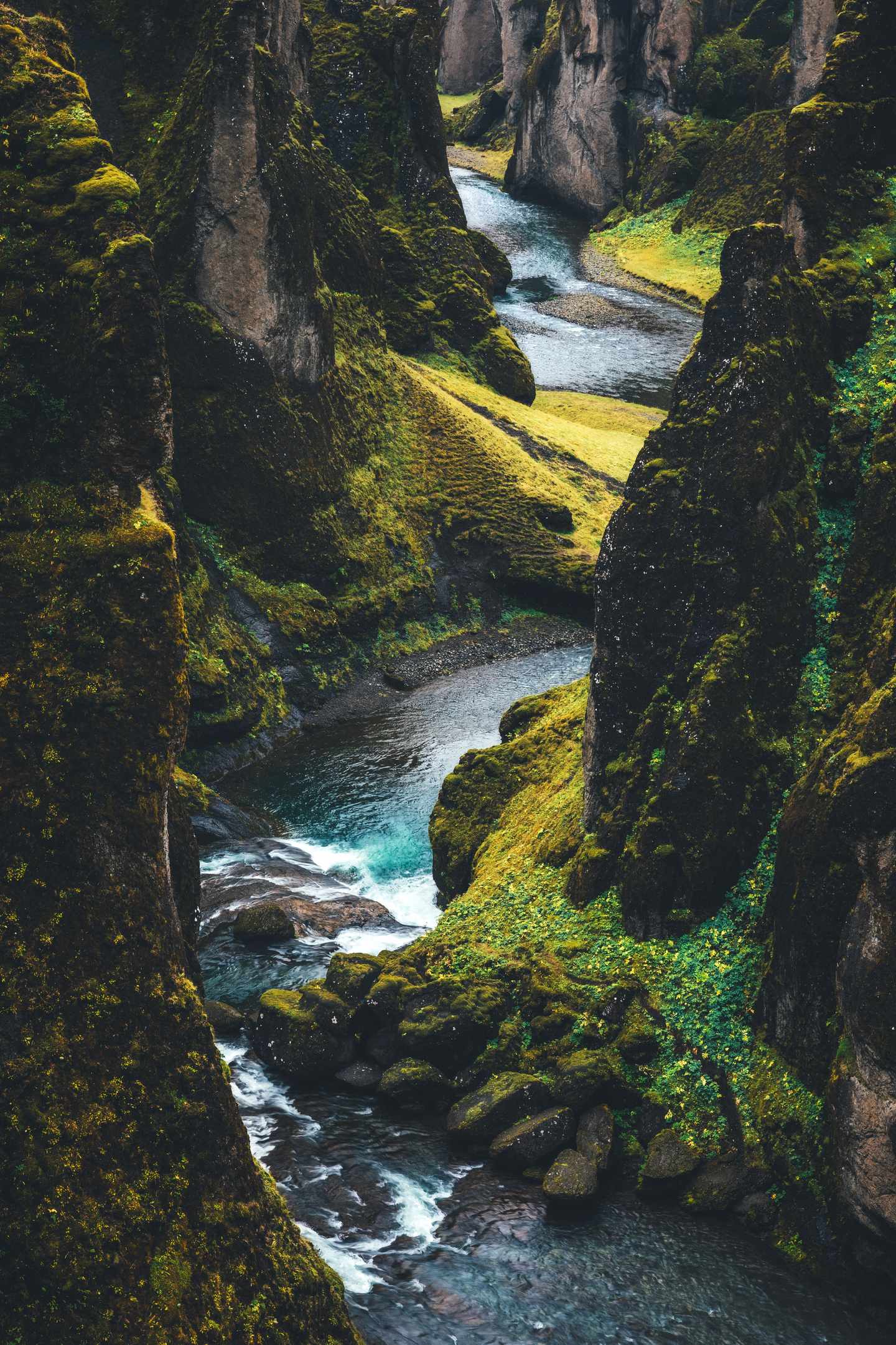 blt7911028f696b3eac-europa-island-fjadrargljufur_canyon-fluss-g-1205443423.jpg Island Individualreise: Natürlicher Canyon mit Fluss