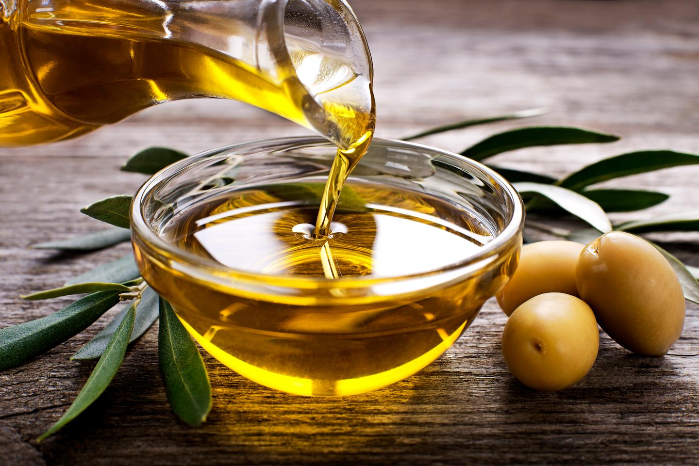 italien-olivenoel-g-576732962.jpg