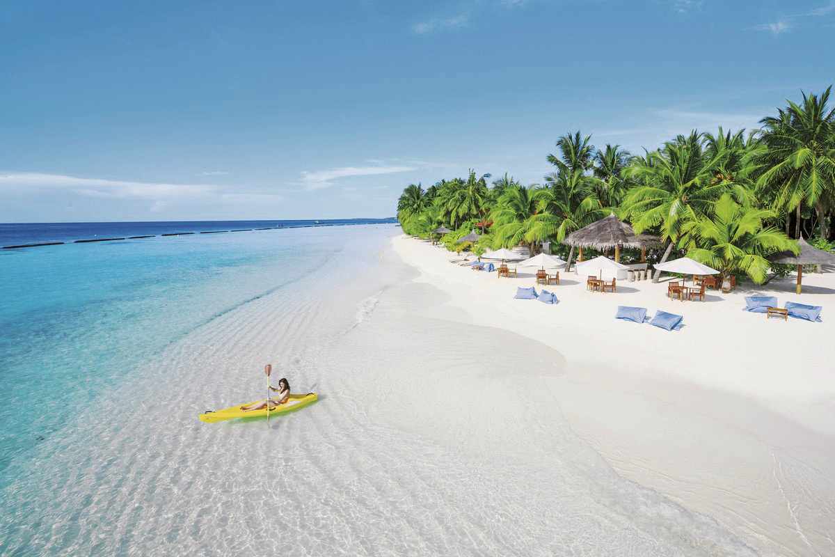 malediven-nord-male-atoll-vihamanaafushi-kurumba-maldives-strand-und-kajak-DER_ATC_MLE10109B_S23_2-f-indischer-ozean.jpg