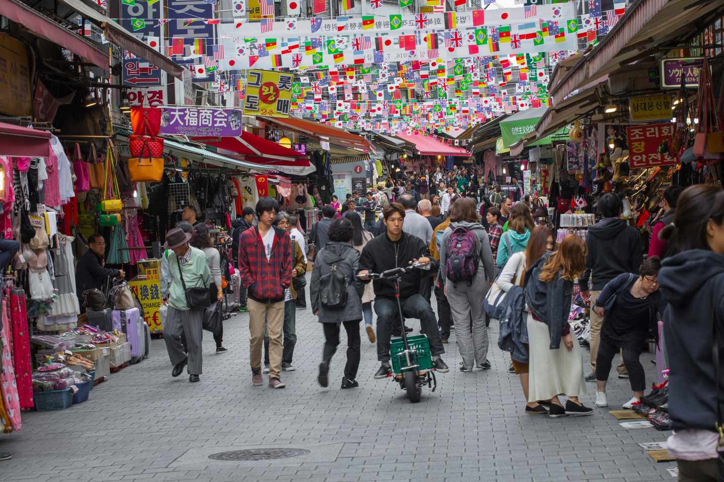 suedkorea-seoul-namdaemun-markt-g-627966624.jpg