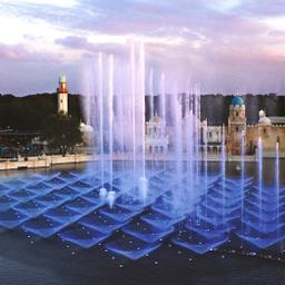 niederlande-freizeitpark-efteling-springbrunnen-in-abendstimmung_V2.jpg