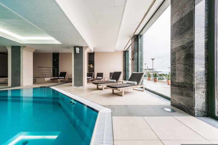 pool-hotel-wellness-g-536141357.jpg