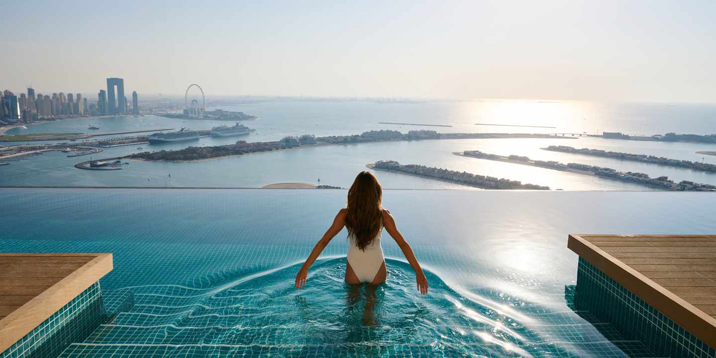 vae-dubai-palm-tower-aura-skypool-f-aura274.jpeg