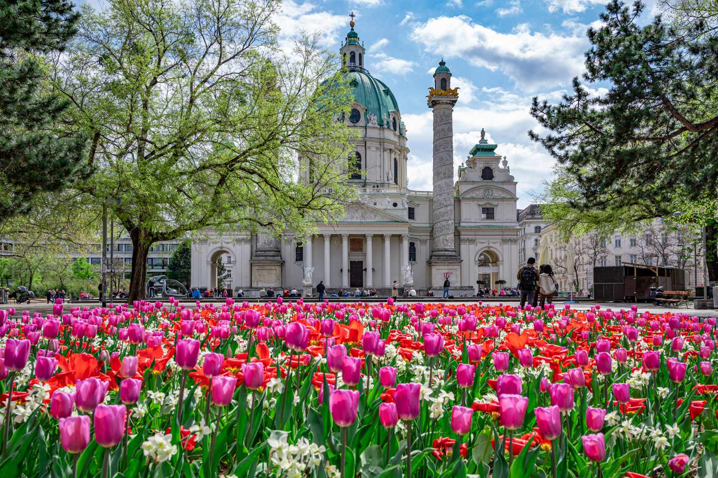 reisetrends-reisesoundtrack-wien-karlskirche-im-fruehling-g-1403622407.jpg