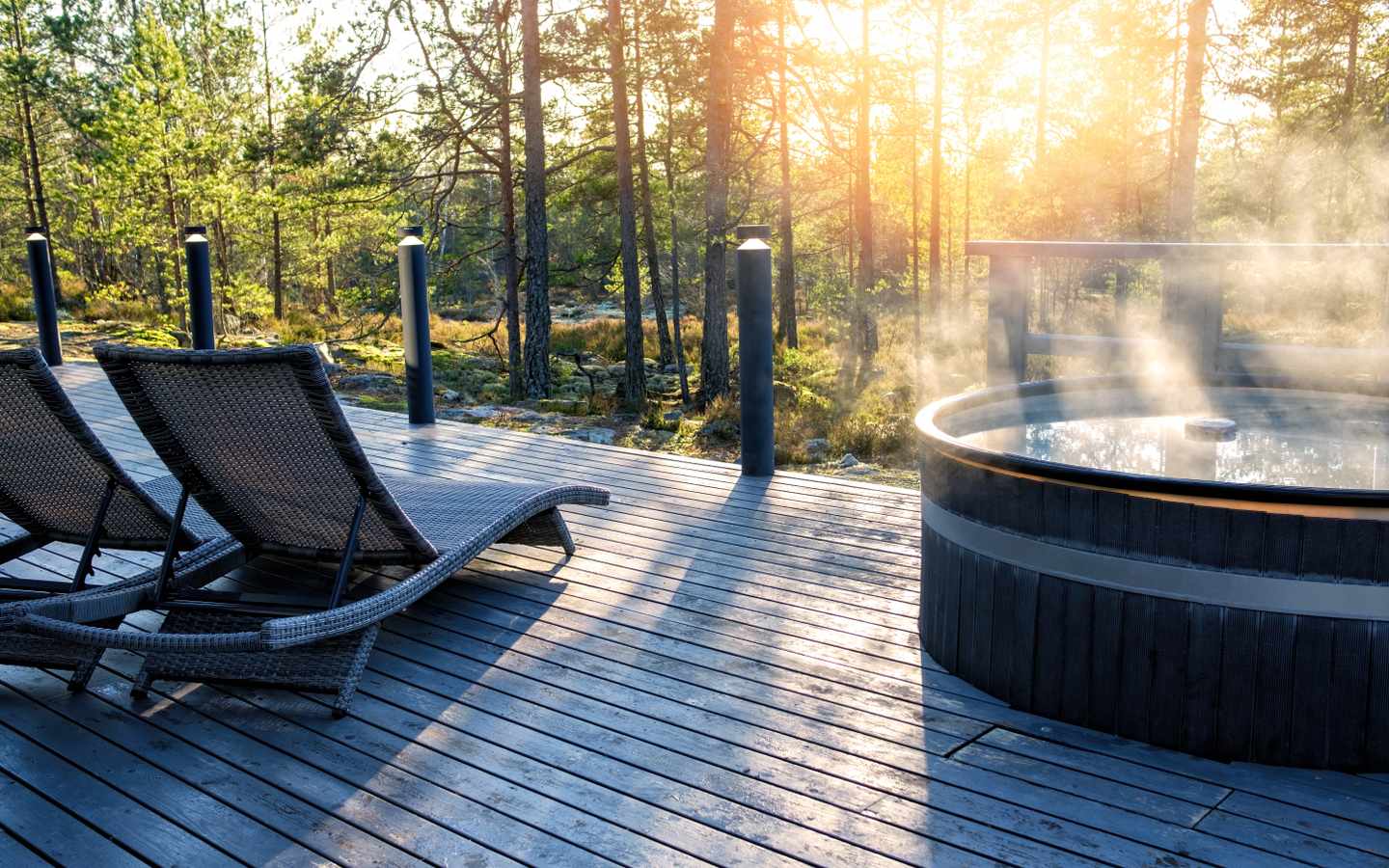 wellness-freistehender-whirlpool-im-wald-g-1373166137.jpg