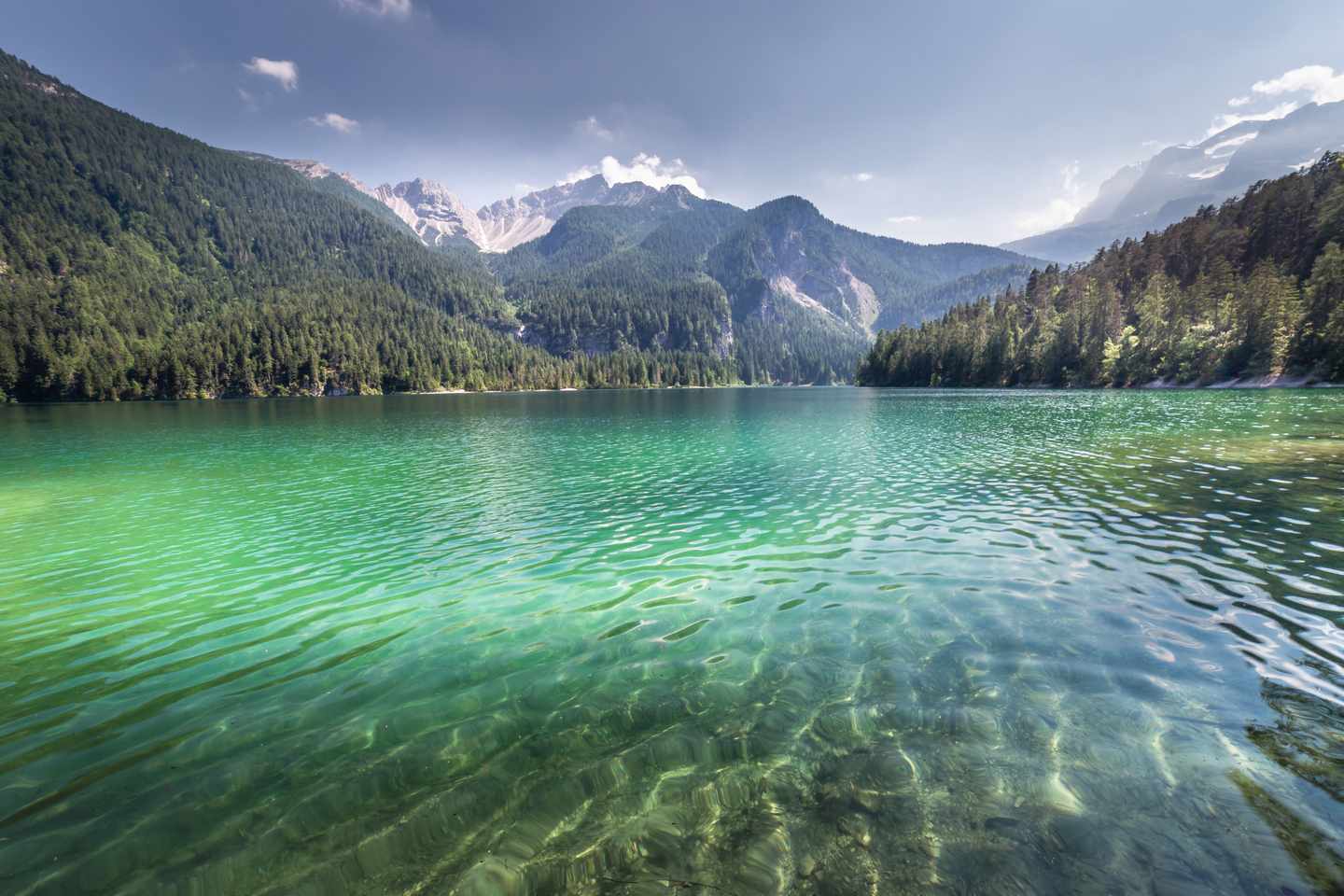 italien-trentino-dolomiten-tovelsee-g-1251236012.jpg