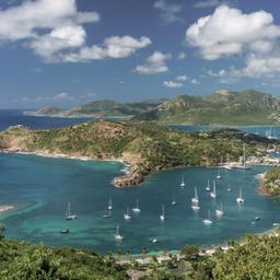 karibik-antigua-shirley-heights-ausblick-barbuda-g-684663944.jpg
